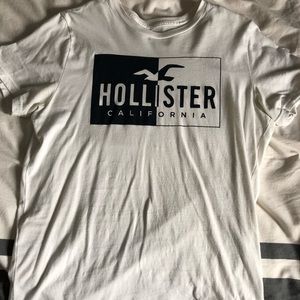 Men’s Hollister Shirt!